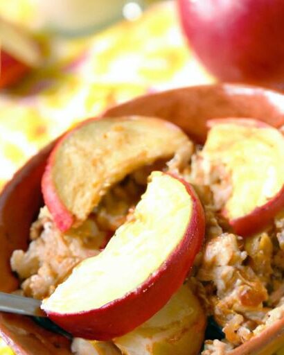Crunchy Comfort: The Perfect Apple Crisp with Oat Topping