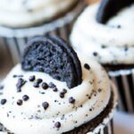 Irresistible Cookies & Cream Cupcakes: A Delicious Delight